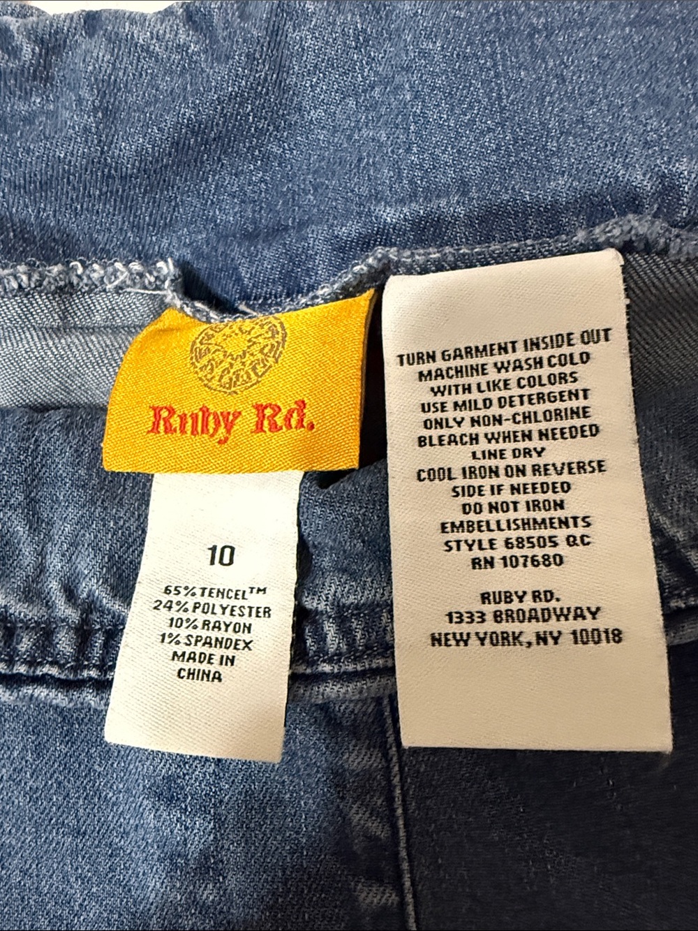 Ruby Rd. Light Wash Embroidered Hem Jeggings - Picture 3 of 6